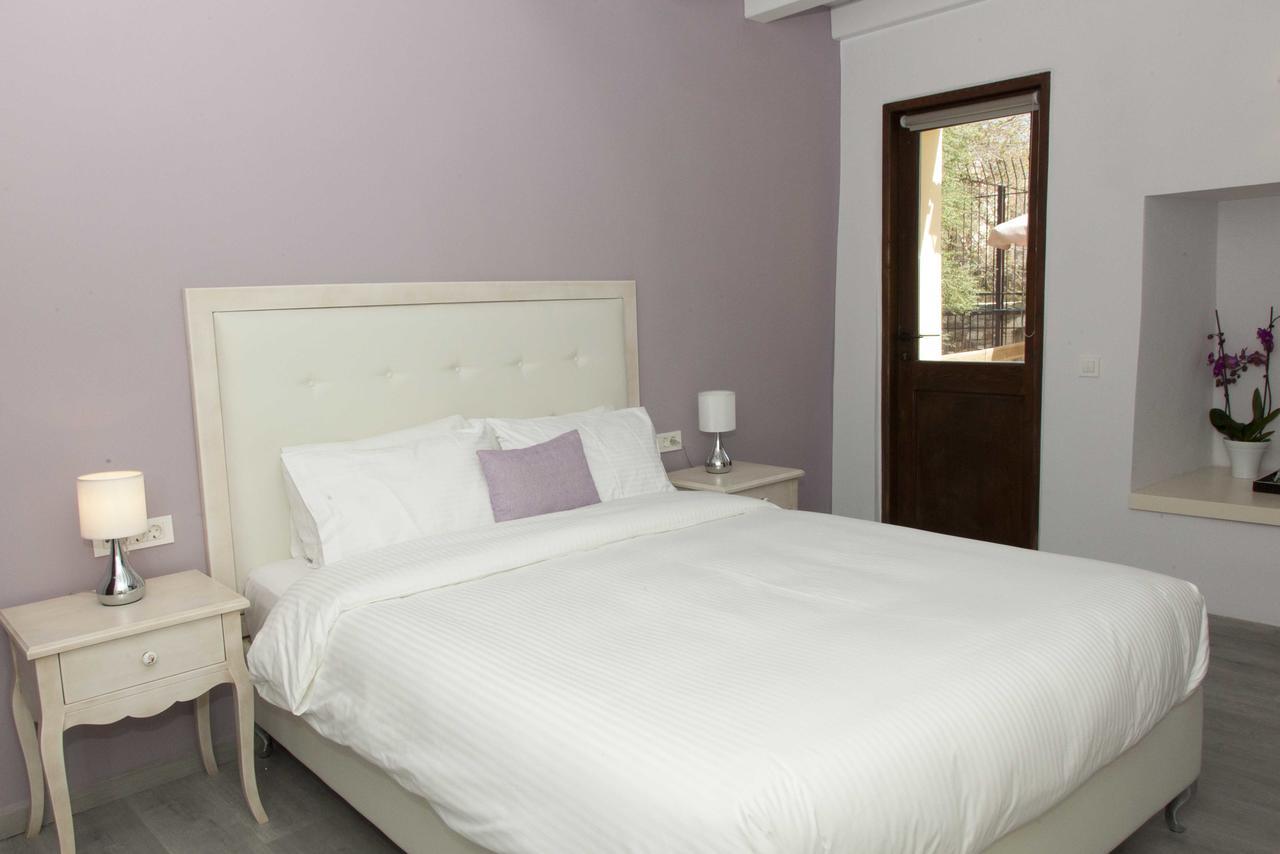 Shalom Luxury Rooms Kondilaki Chania  ภายนอก รูปภาพ